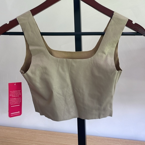 NWT Faux Leather Crop Top in Sand
Commando XS - Picture 6 of 6